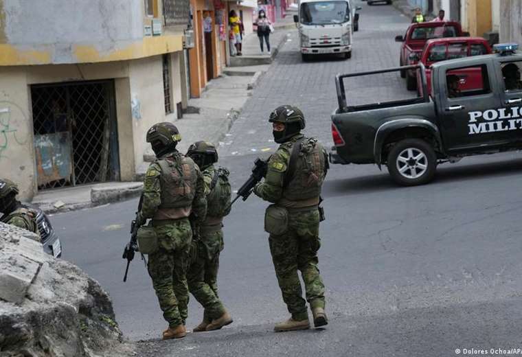 Nuevo ataque armado en cancha deportiva de Ecuador deja siete ...