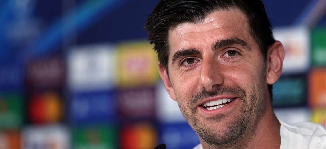 El arquero del Real Madrid Courtois es baja para el clásico