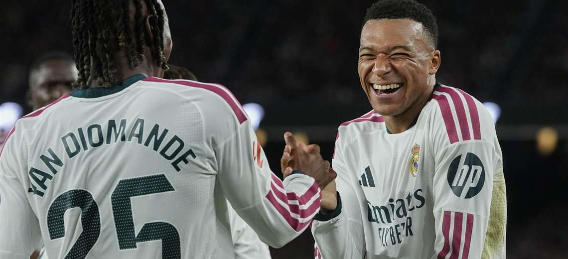 Real Madrid derrota al Barcelona con un doblete de Mbappé