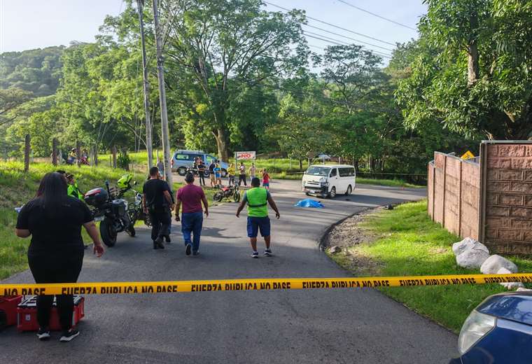 Noche violenta en carretera deja un muerto y 12 heridos graves en todo ...