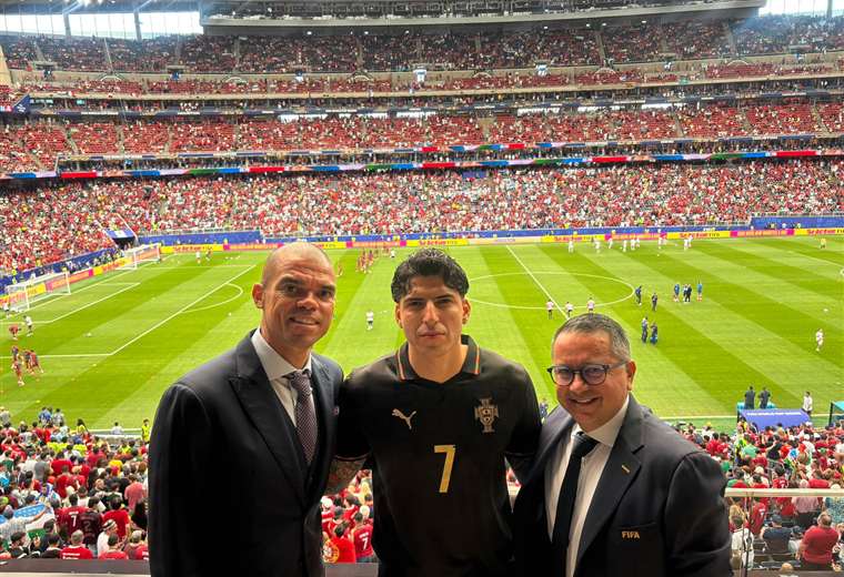 Rodolfo Villalobos, miembro del Consejo Superior de FIFA
