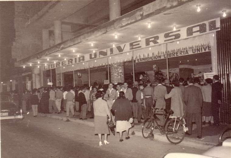 Tiendas Universal