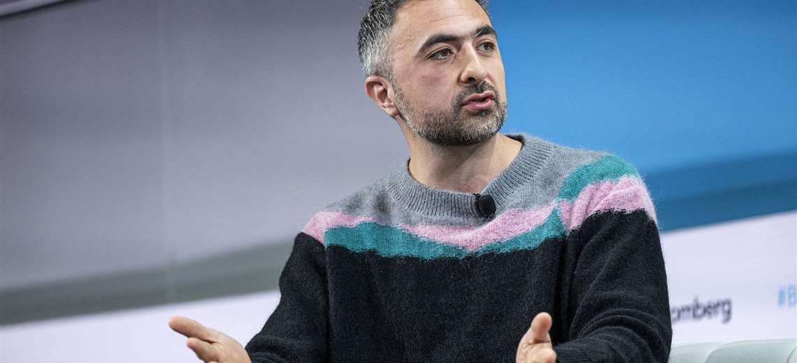 Microsoft advierte: IA sin control podría dar lugar a "especie no humana" que compita con personas - Imagen de la noticia